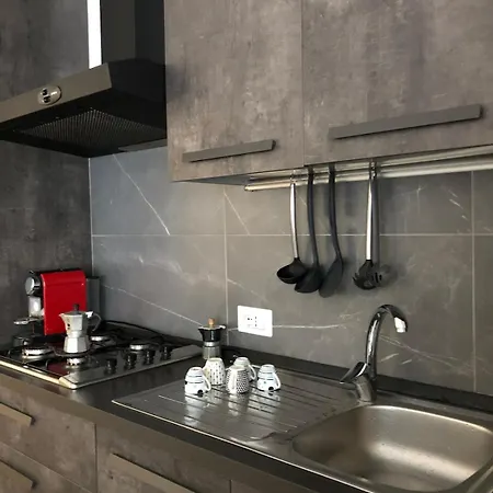 Signorile 2b With Private Bathroom And Kitchenette Апартаменты Бари